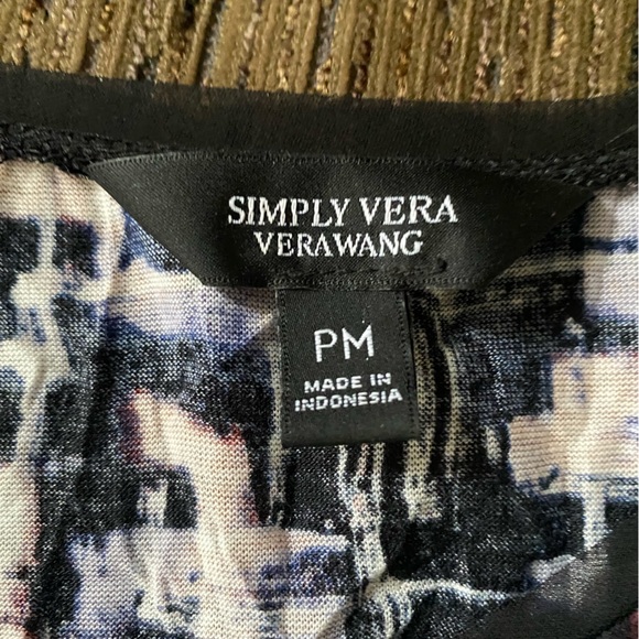 Simply Vera -Vera Wang Petite M Top - Picture 3 of 3